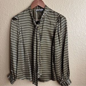 Peter Nygard Petites Long Sleeve Button Down Silk Blouse